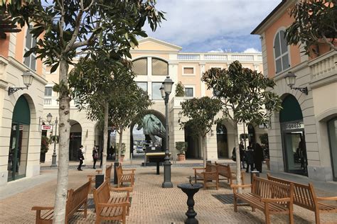 prada outlet reggia di caserta|La Reggia Designer Outlet .